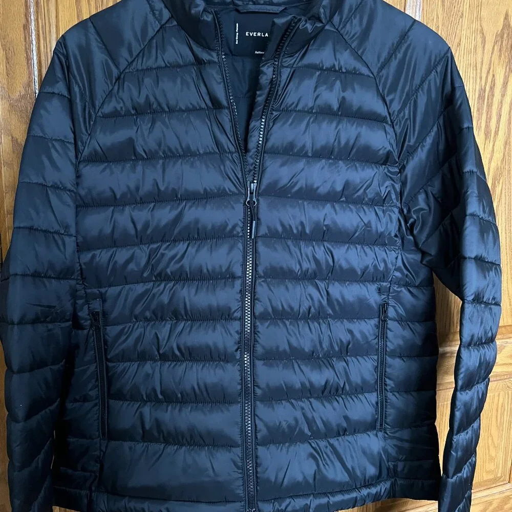 EVERLANE Women's Renew Lightweight Puffer Jacket - Black,  Size Large -  EUC - Picture 4 of 16